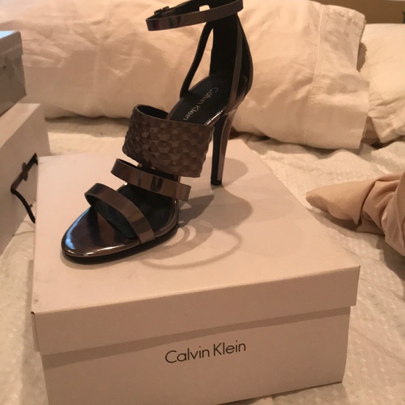 Calvin Klein heels - Picture 1 of 2
